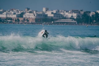 Essential Weather Forecast Resources for Essaouira Surfers and Kiters