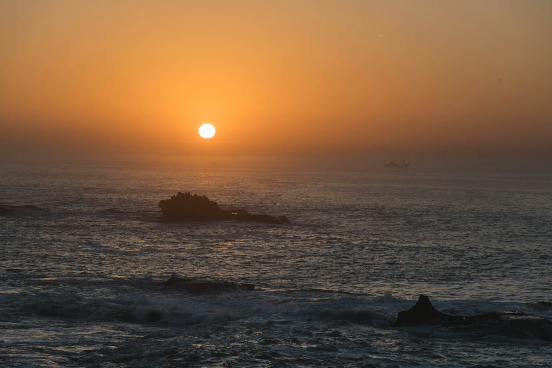 Essaouira Nightlife: Evening Entertainment and Live Music Scene