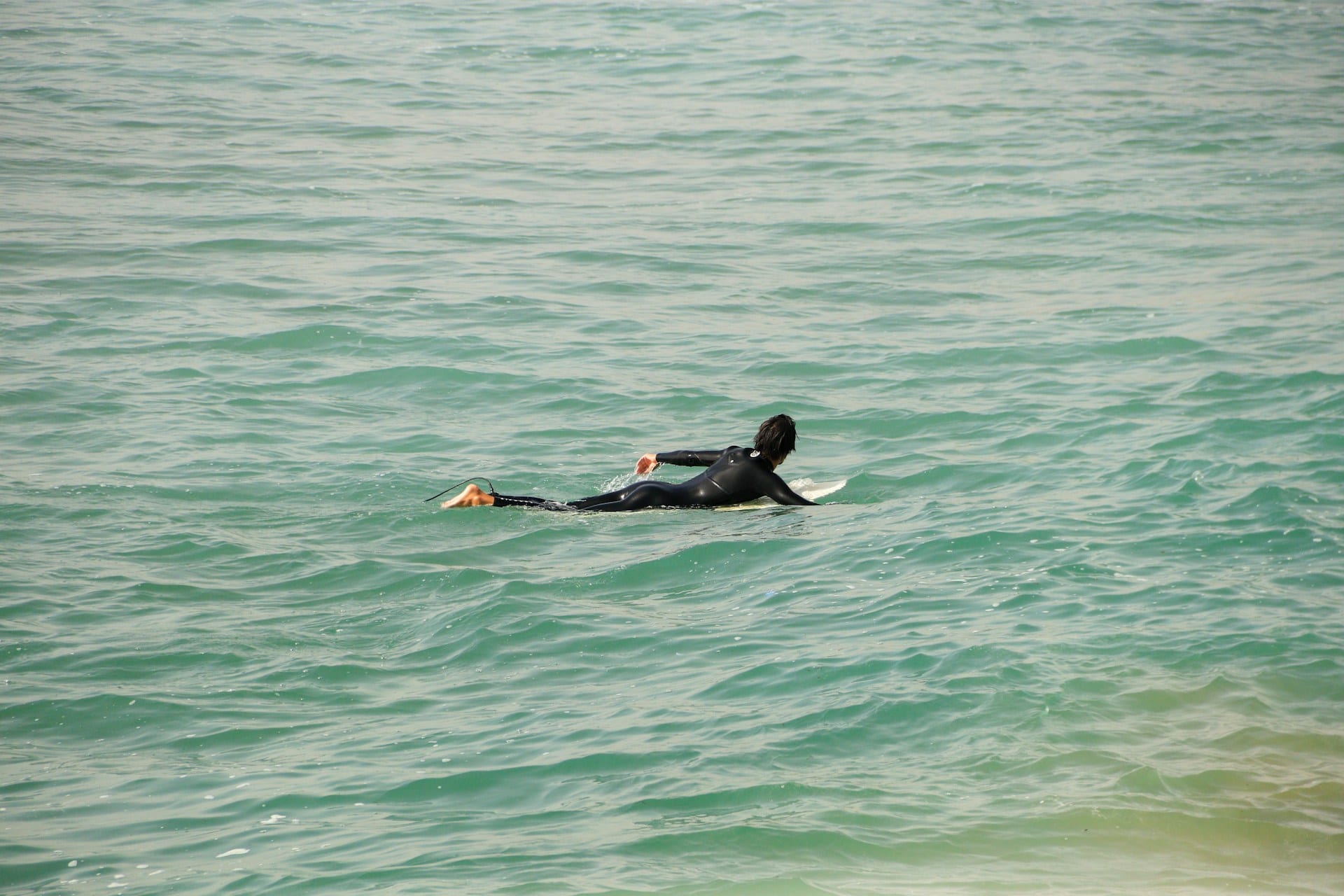 Longboard Surfing Essaouira Style: The Art of Smooth Riding
