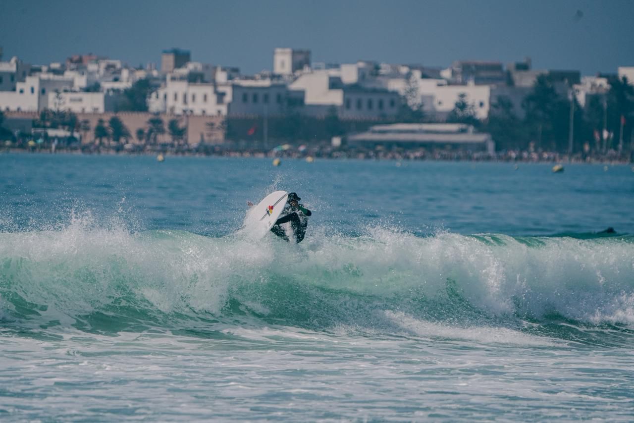 Essential Weather Forecast Resources for Essaouira Surfers and Kiters