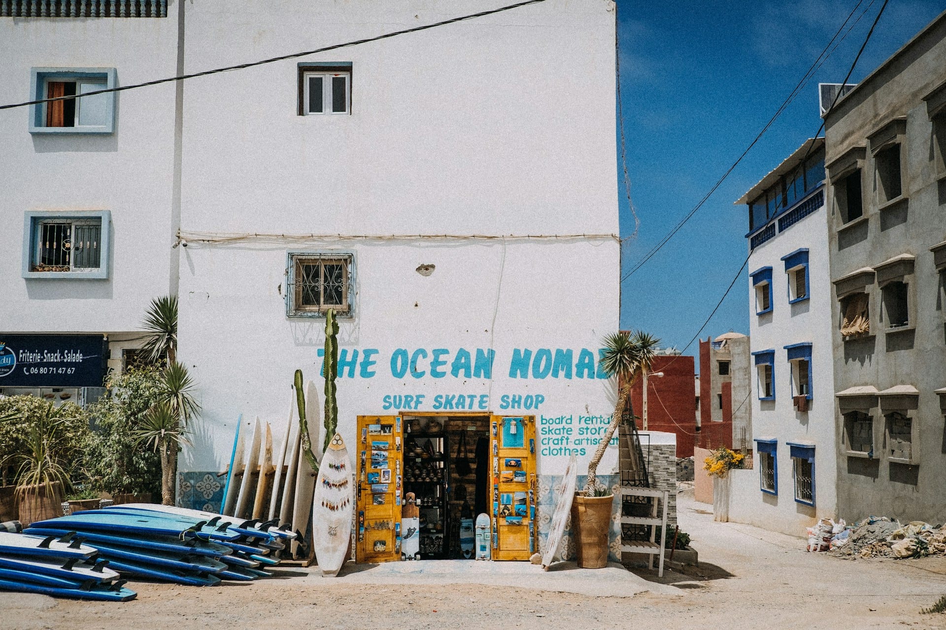 Surf vs Kitesurf in Morocco: Which Should You Choose?