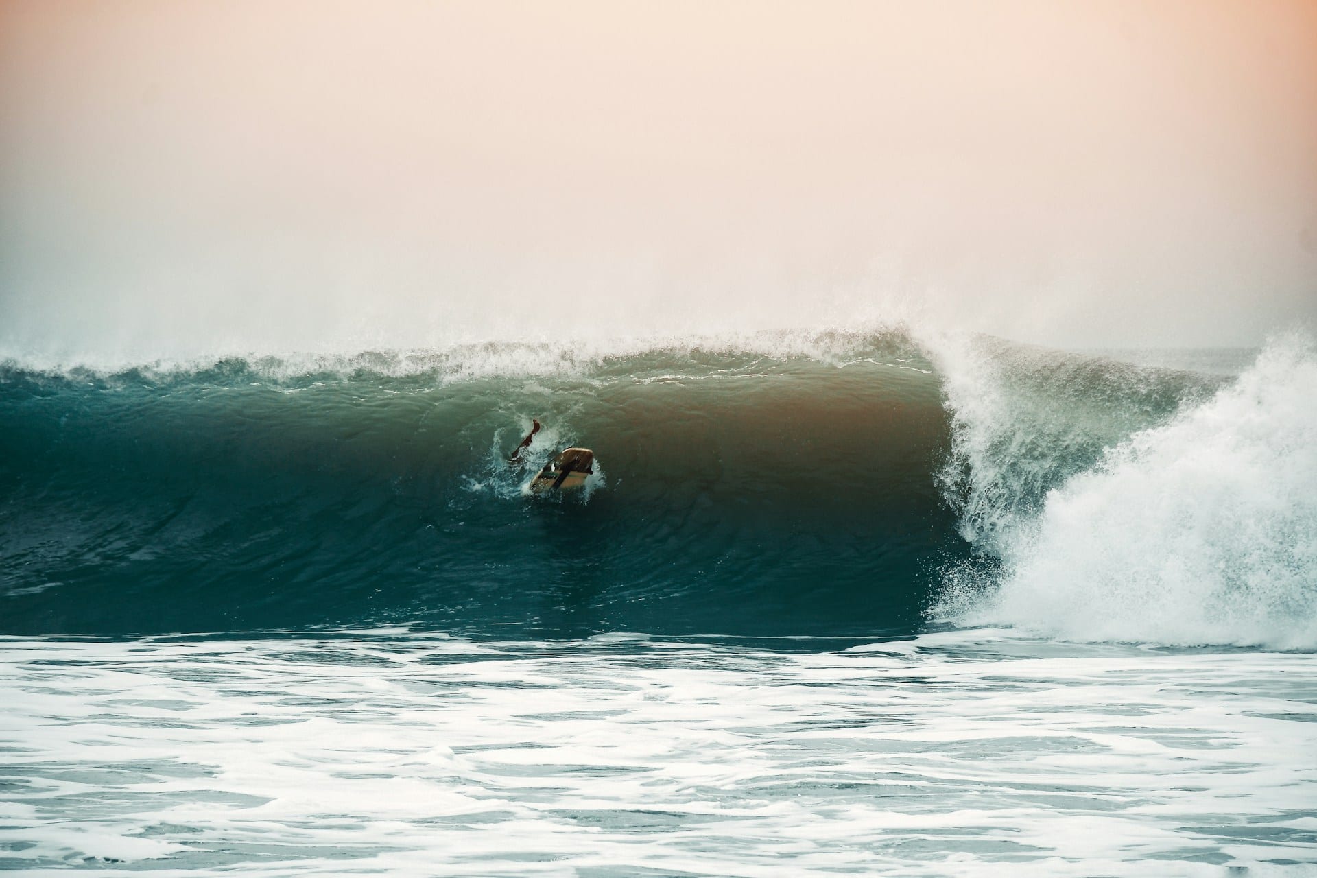 Women's Surf Empowerment in Essaouira: Breaking Barriers in the Lineup