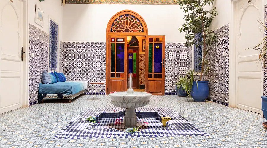 Top Reasons to Choose a Surf & Stay Package in Essaouira